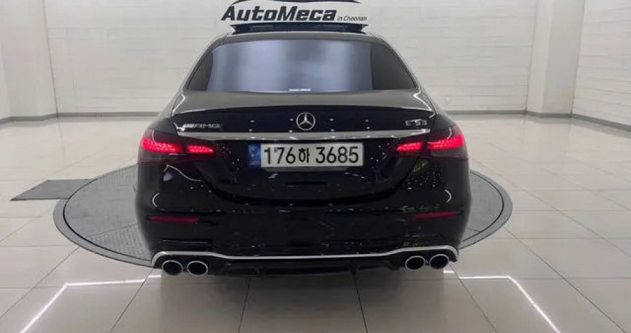 Mercedes-Benz E-Class 