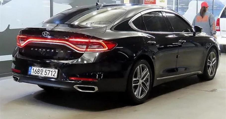 Hyundai Grandeur 
