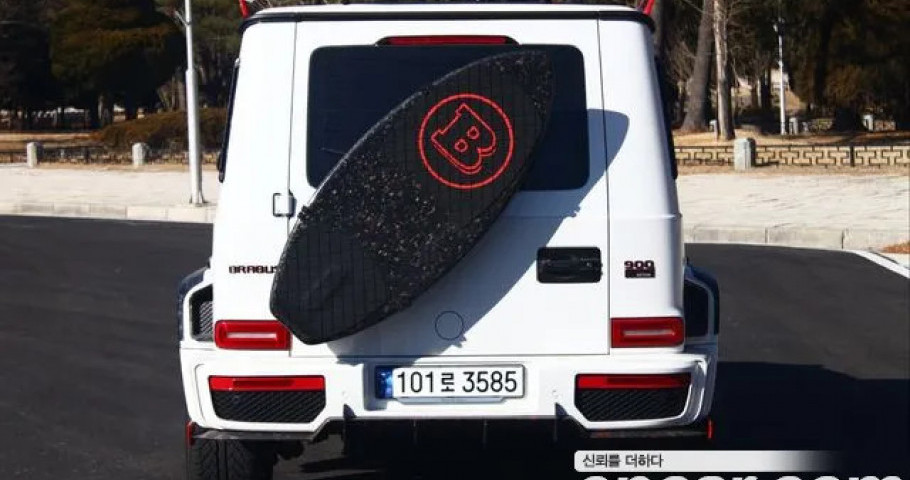 Mercedes-Benz G-Class 