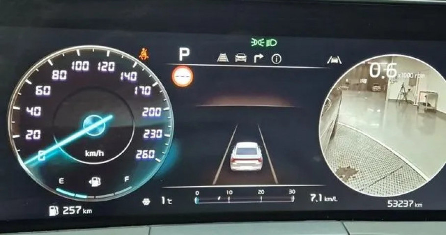 Kia K8 