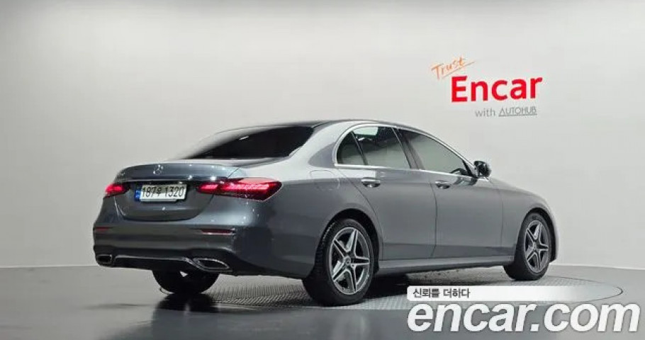Mercedes-Benz E-Class 