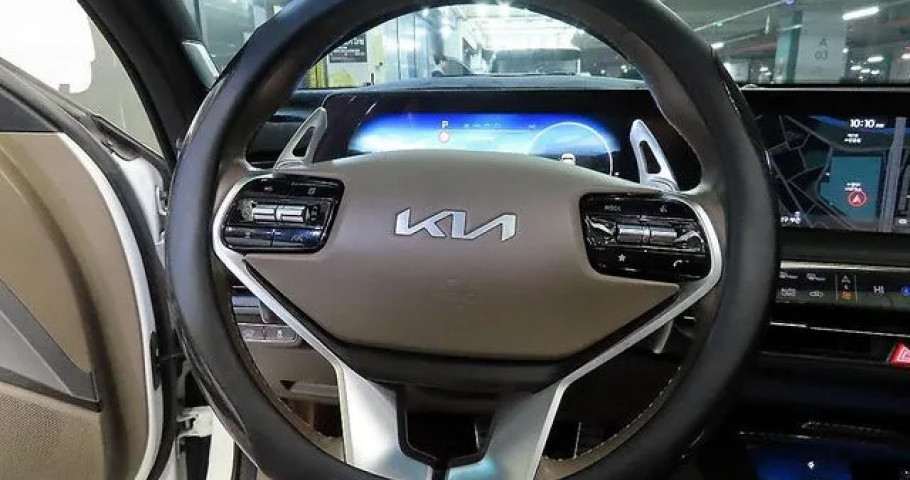 Kia K8 