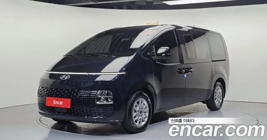 Hyundai Staria 