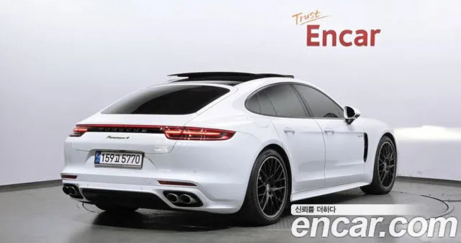 Porsche Panamera 