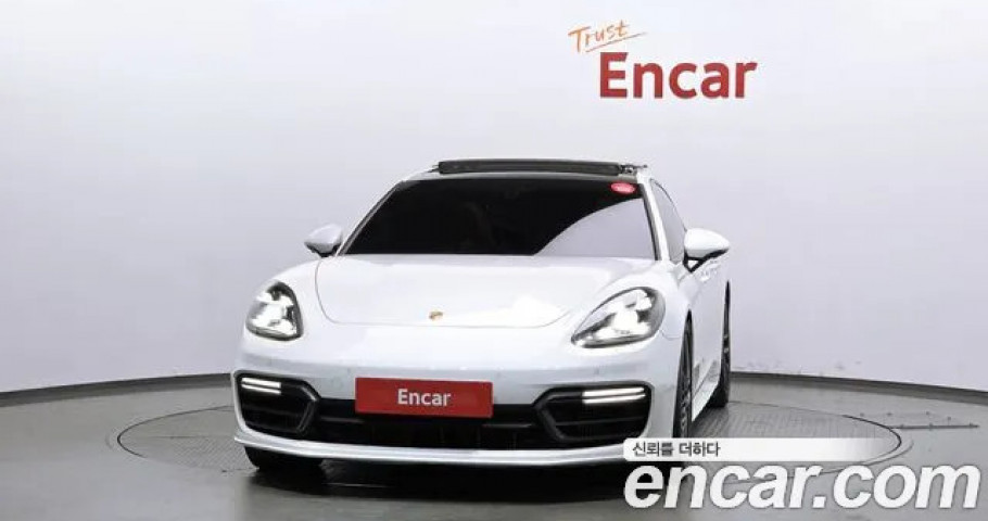 Porsche Panamera 
