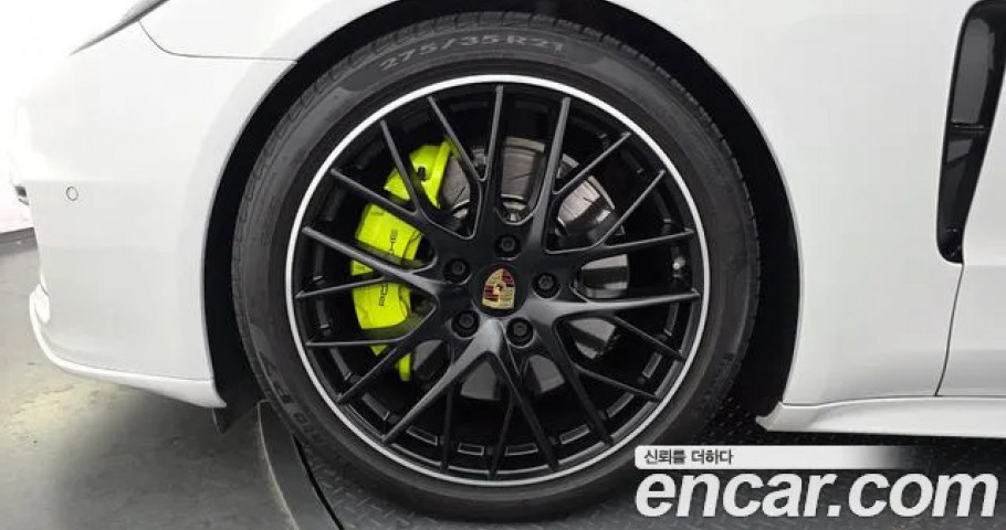 Porsche Panamera 