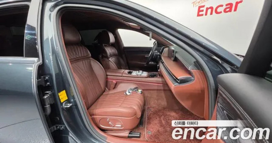 Genesis G90 