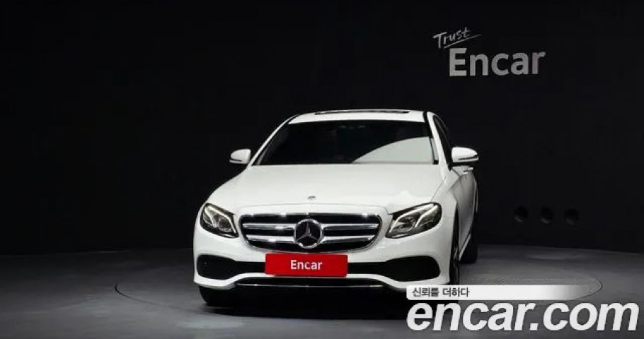 Mercedes-Benz E-Class 