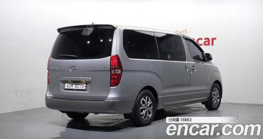 Hyundai Starex 