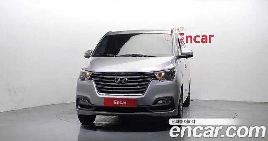 Hyundai Starex 
