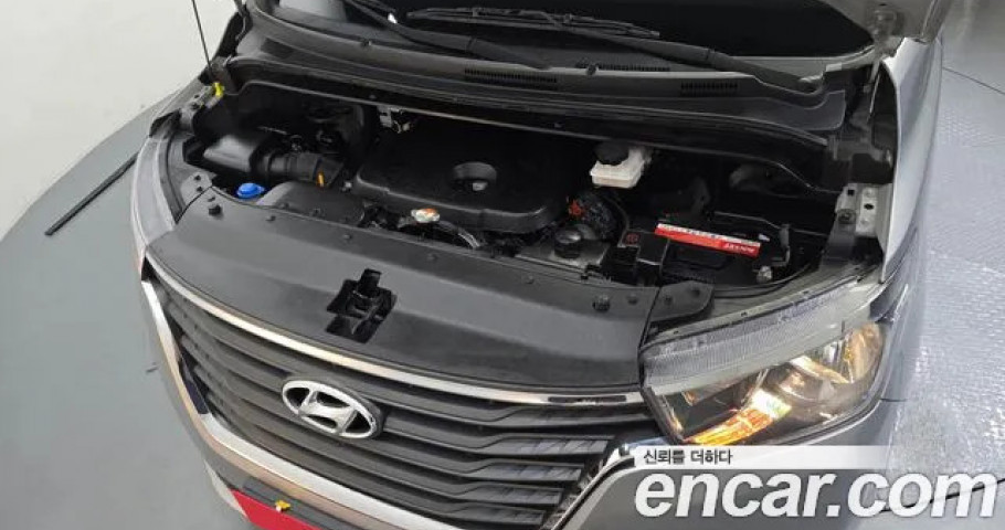 Hyundai Starex 