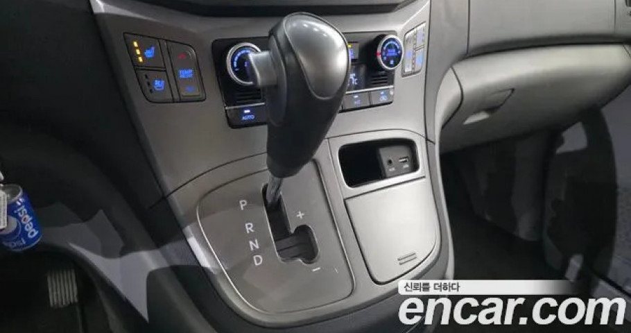 Hyundai Starex 