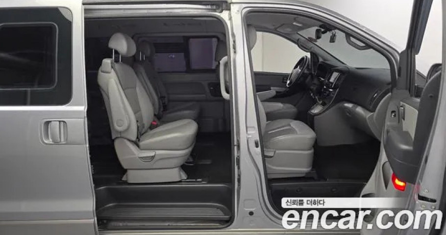 Hyundai Starex 