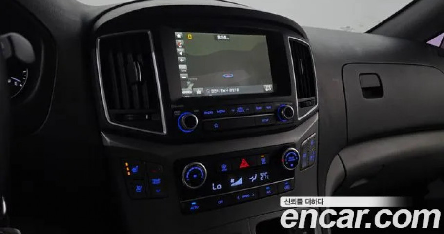 Hyundai Starex 