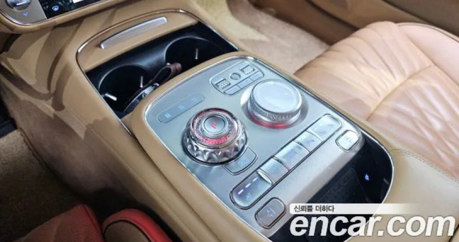 Genesis G90 