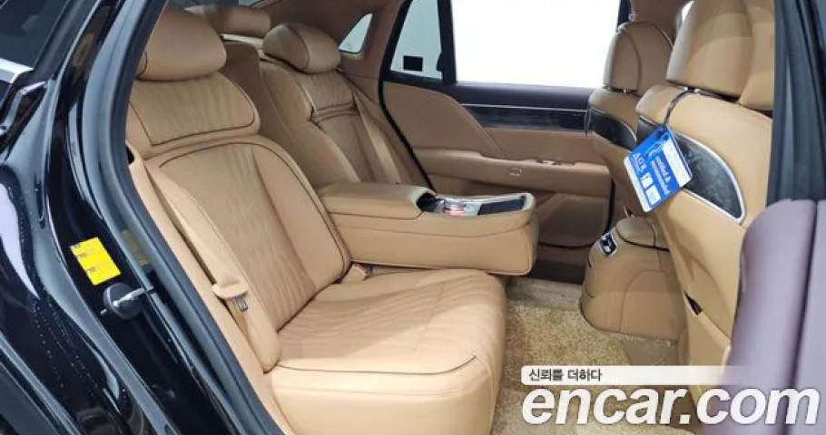 Genesis G90 