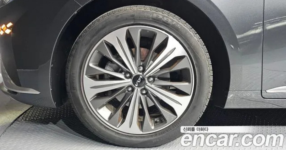 Kia K8 