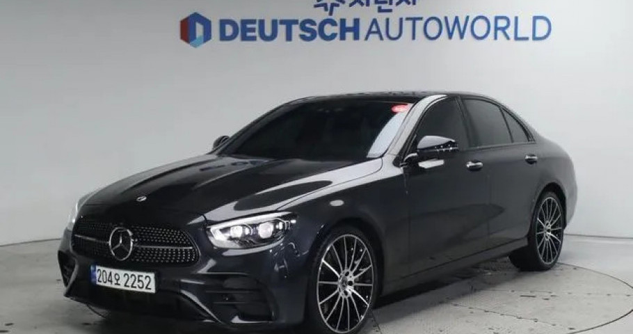 Mercedes-Benz E-Class 