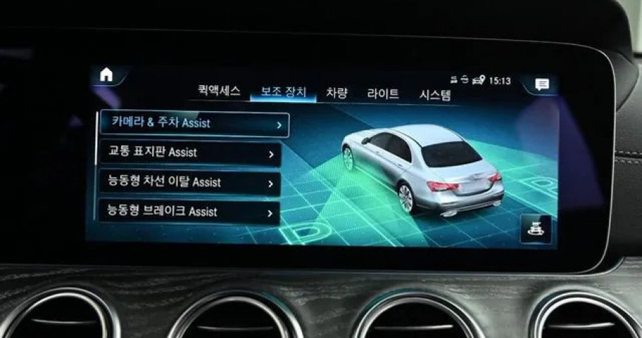 Mercedes-Benz E-Class 