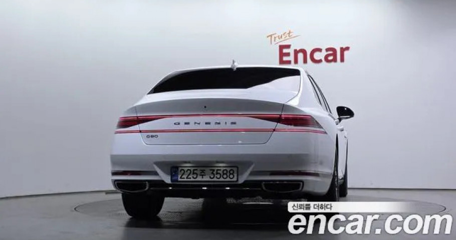 Genesis G90 