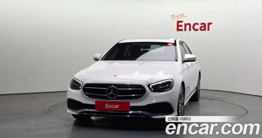 Mercedes-Benz E-Class 