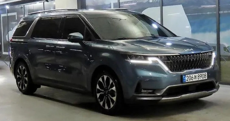 Kia Carnival 