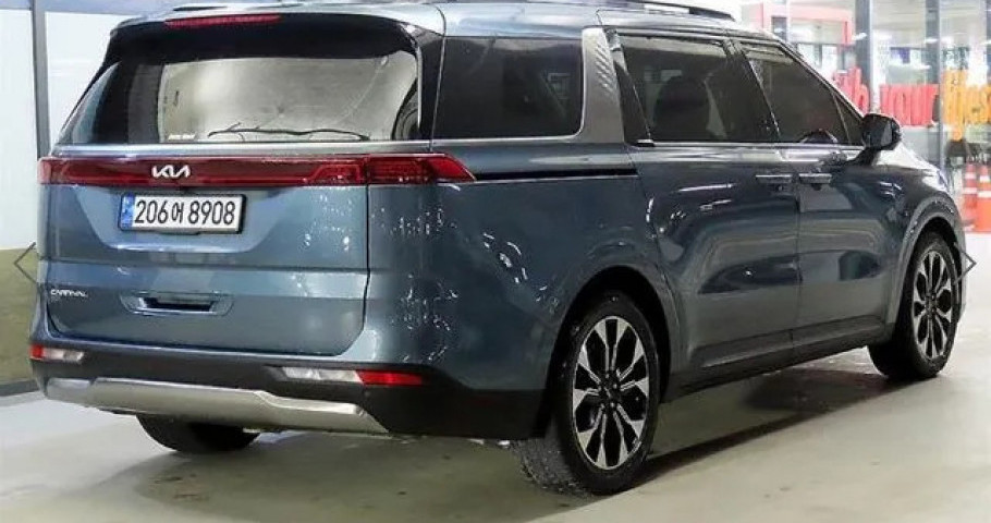 Kia Carnival 