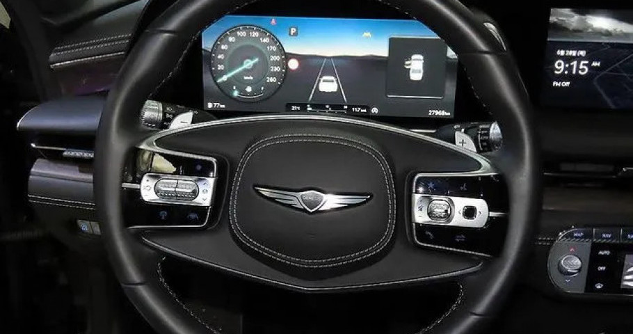 Genesis G90 