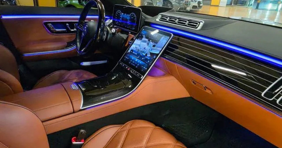 Mercedes-Benz S-Class 