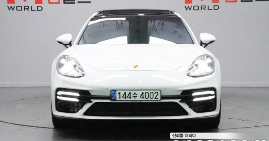 Porsche Panamera 