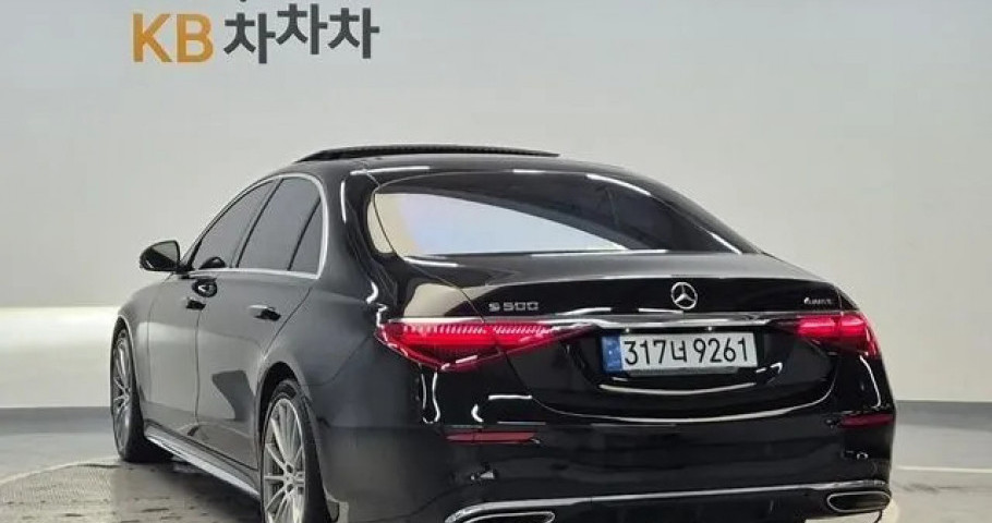 Mercedes-Benz S-Class 