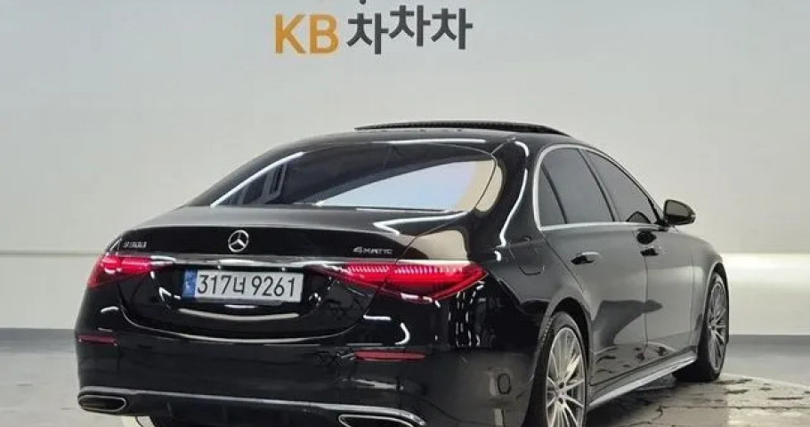 Mercedes-Benz S-Class 