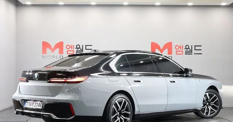 Bmw 7-Series 