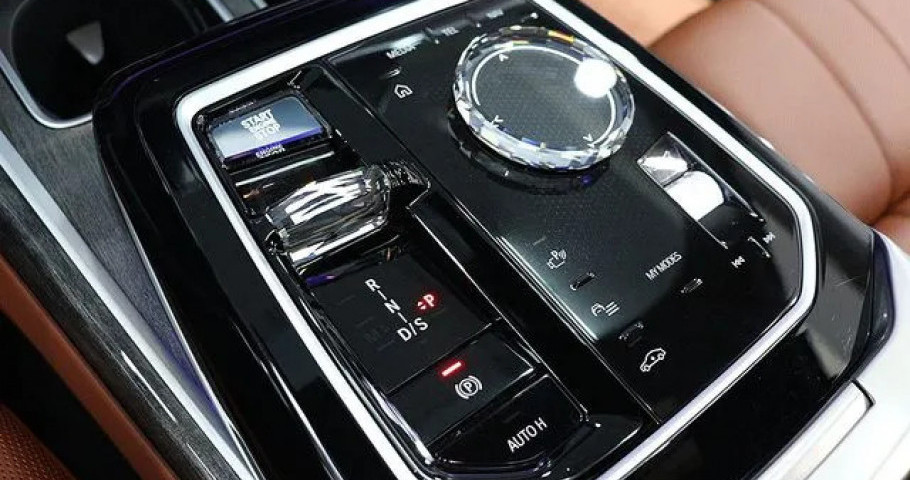 Bmw 7-Series 