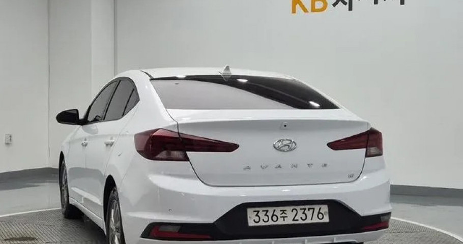 Hyundai Avante (Elantra) 