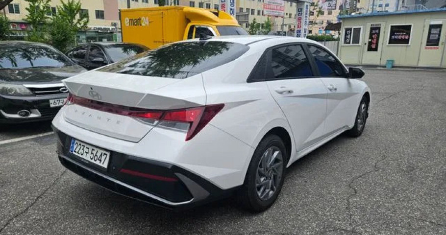 Hyundai Avante (Elantra) 