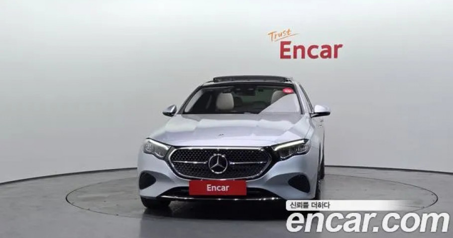 Mercedes-Benz E-Class 