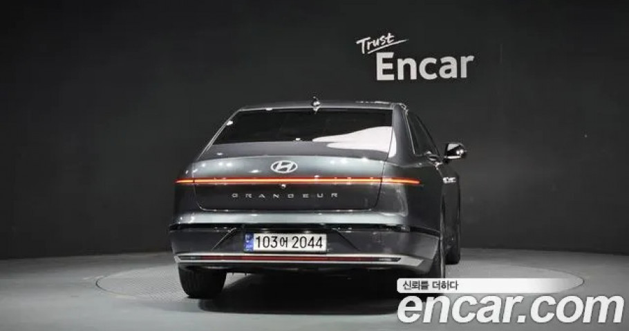 Hyundai Grandeur 