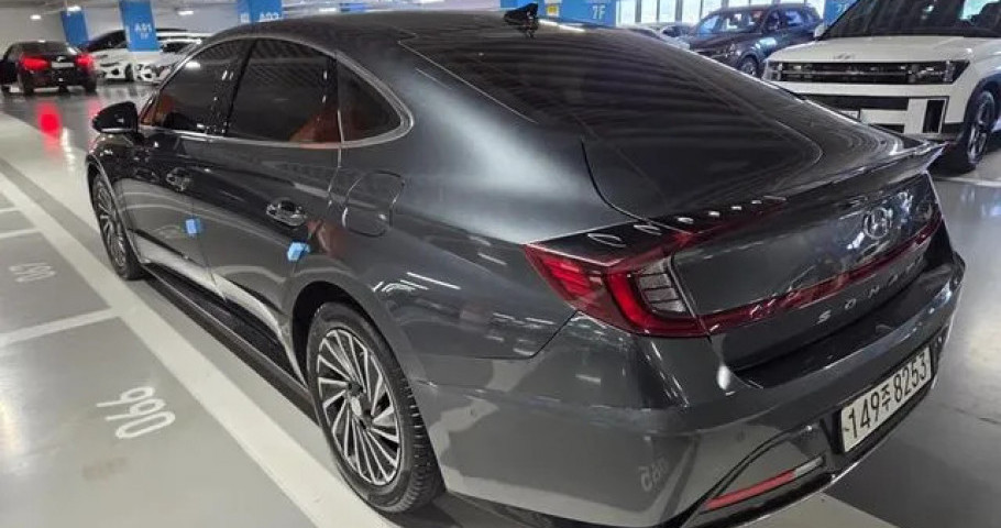 Hyundai Grandeur 