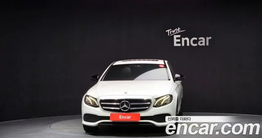 Mercedes-Benz E-Class 