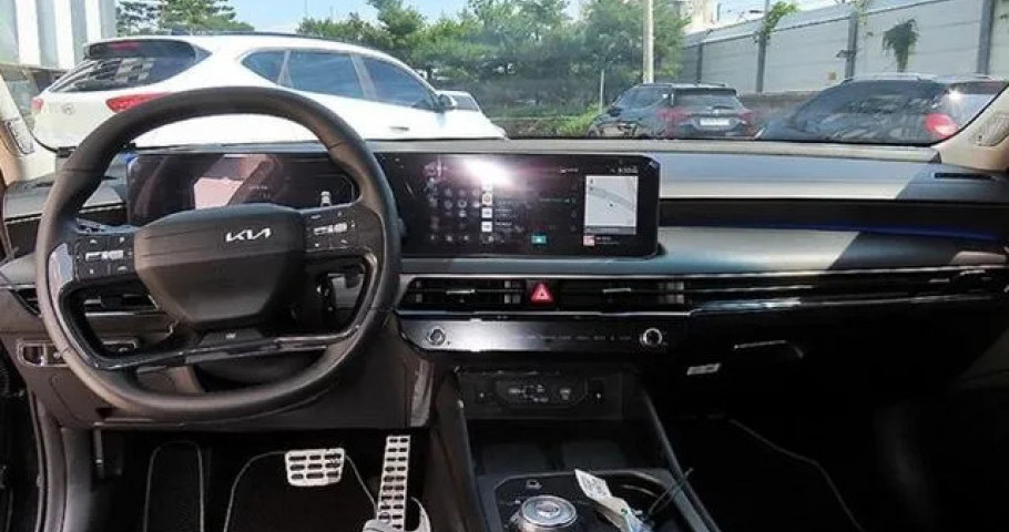 Kia K8 