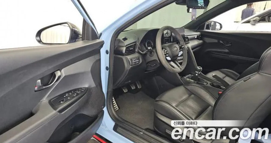 Hyundai Veloster 