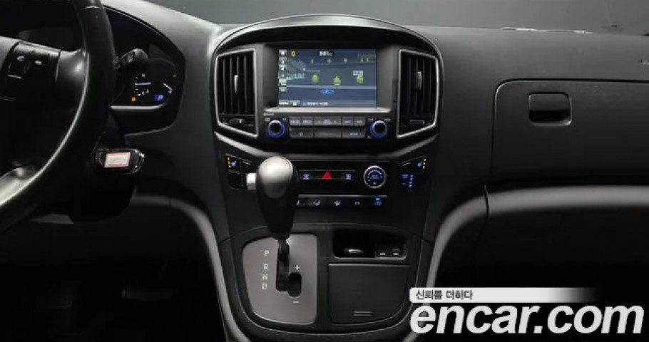 Hyundai Starex 