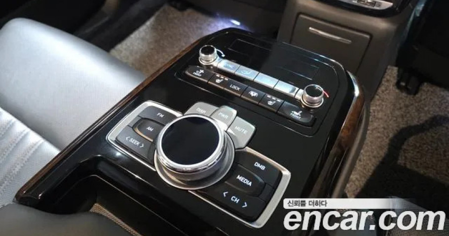 Genesis G90 