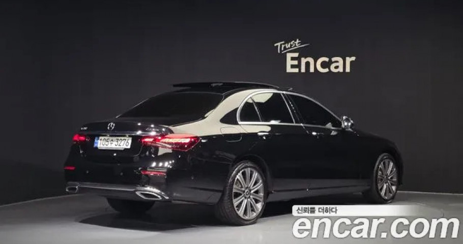 Mercedes-Benz E-Class 