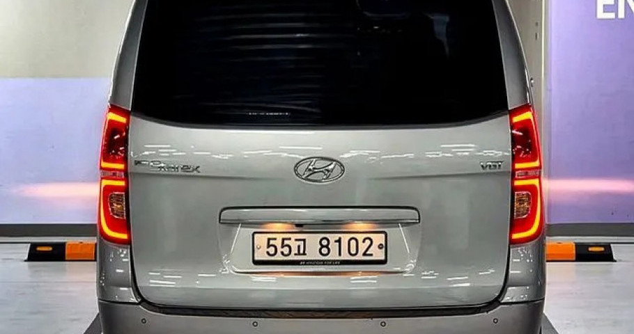 Hyundai Starex 