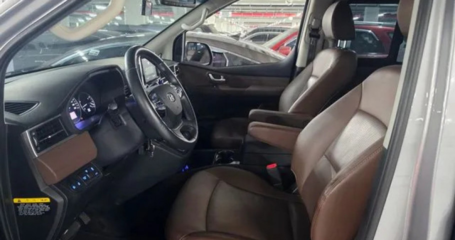 Hyundai Starex 