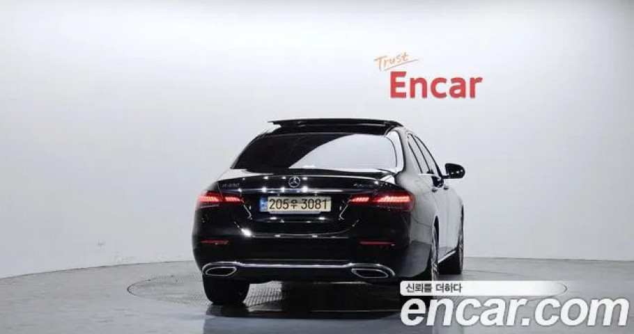 Mercedes-Benz E-Class 
