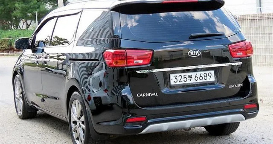 Kia Carnival 