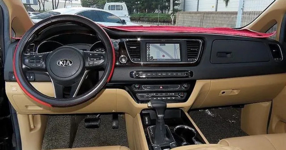 Kia Carnival 